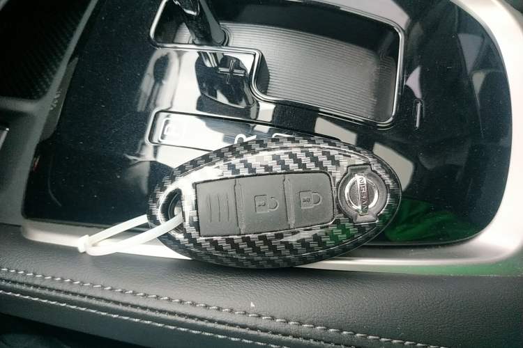 Used Nissan X-Trail 2023 Classic 2.0L Two-Wheel Drive Smart Connect Premium Edition
