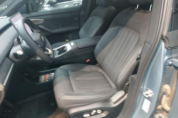 Used ONVO L60 2024 60 kWh All-Wheel Drive
