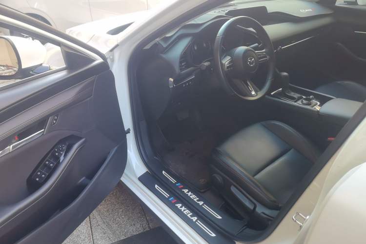 Used Mazda Mazda 3 Axela 2023 2.0L Automatic ZhiXuan Edition
