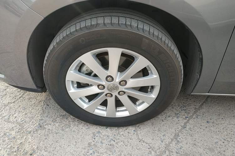 Used Buick GL8 2018 28T Comfort Model China VI Standard
