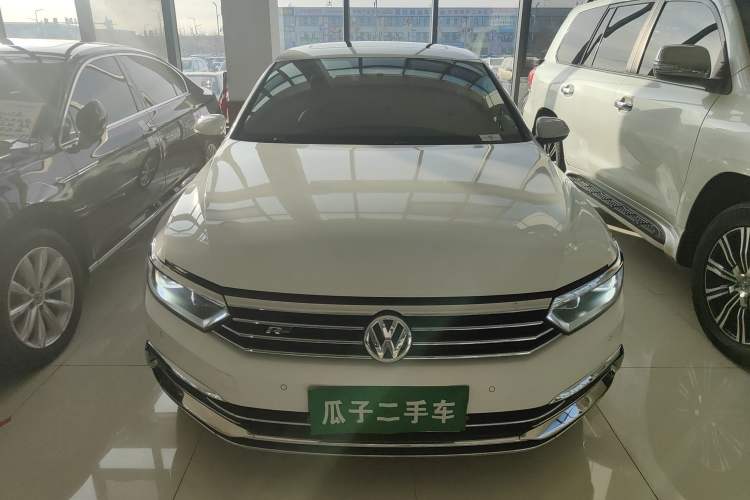 Used Volkswagen Magotan 2017 330TSI DSG Leading Model
