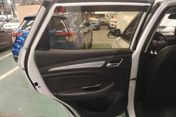 Used Roewe RX3 2020 1.6L CVT 4G Connected Ultra-Cool Flagship Edition
