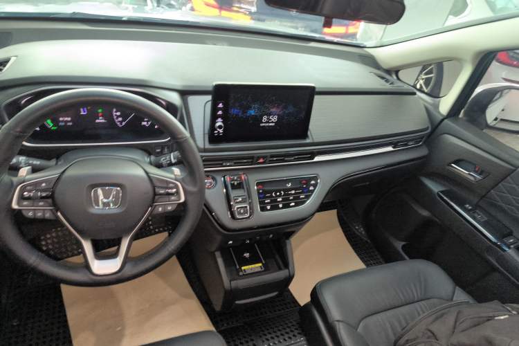 Used Honda Elysion 2022 2.0L eHEV Luxury Edition
