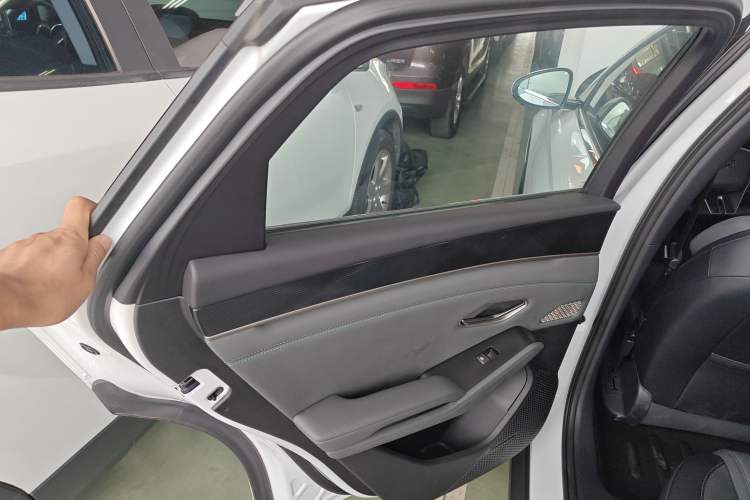 Used BYD Qin L 2024 DM-i 120KM Beyond Model
