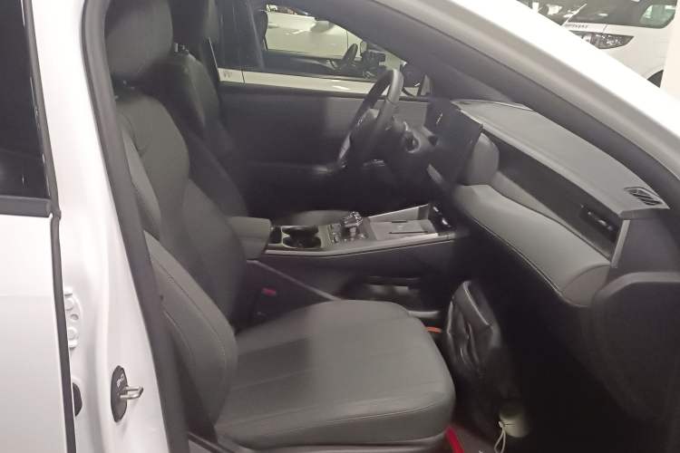 Used BYD Qin PLUS 2025 DM-i Smart Drive 55KM Leading Model