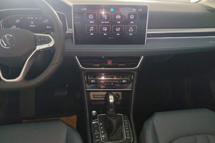 Used Volkswagen Tharu 2024 300TSI Two-Wheel-Drive Moon Luxury Edition
