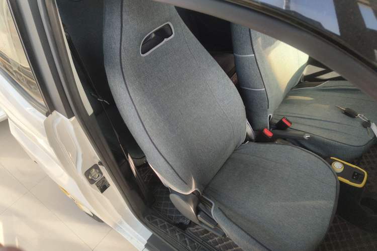 Used Chery QQ Ice Cream 2022 120km Conical Shape Lithium Iron Phosphate