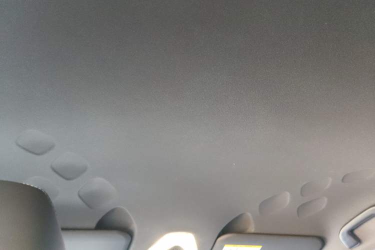 Used Toyota IZOA 2018 2.0L Yichi Version China VI Standard
