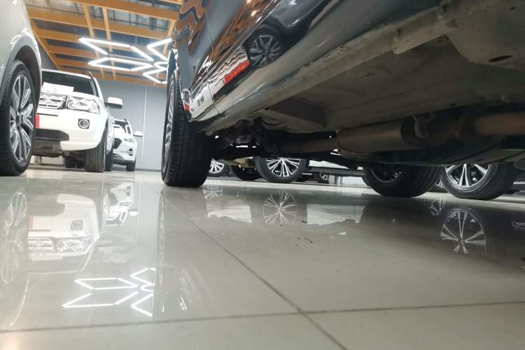 Used Wey VV5 2019 Upgraded Model 2.0T Two-Wheel Drive Ultra-Luxury Version China V Standard