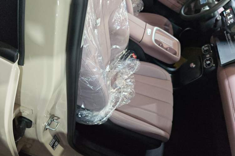 Used AION UT 2025 330 Starlight Edition
