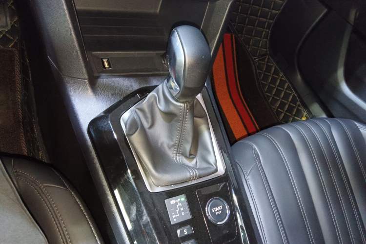 Used Peugeot 408 2022 1.6T Light-Chasing Edition
