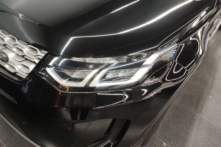 Used Land Rover Discovery Sport 2020 200 PS Family Edition
