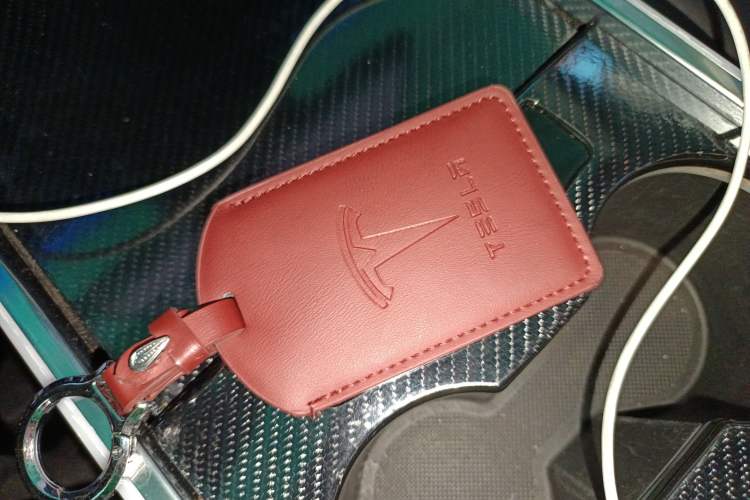 Used Tesla Model 3 2019 Long-Range All-Wheel-Drive Version
