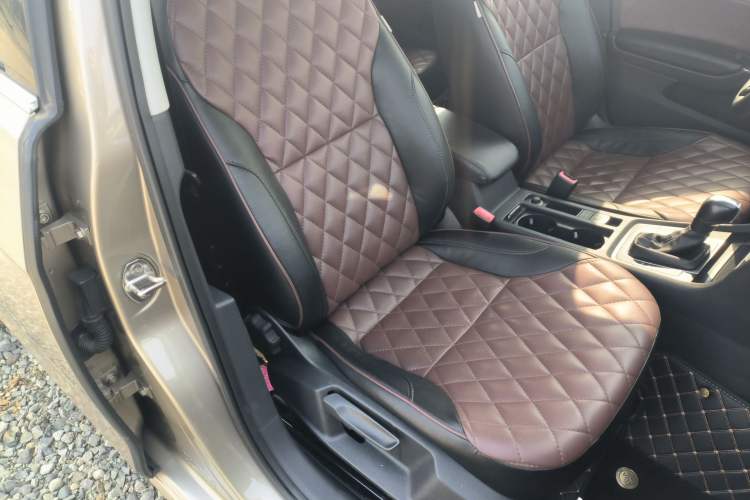 Used Volkswagen Golf 2017 1.6L Automatic Comfort Million-Vehicle Anniversary Edition