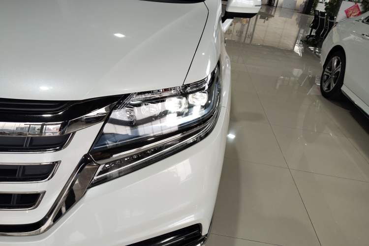 Used Honda Elysion 2019 2.0L Hybrid Luxury Edition
