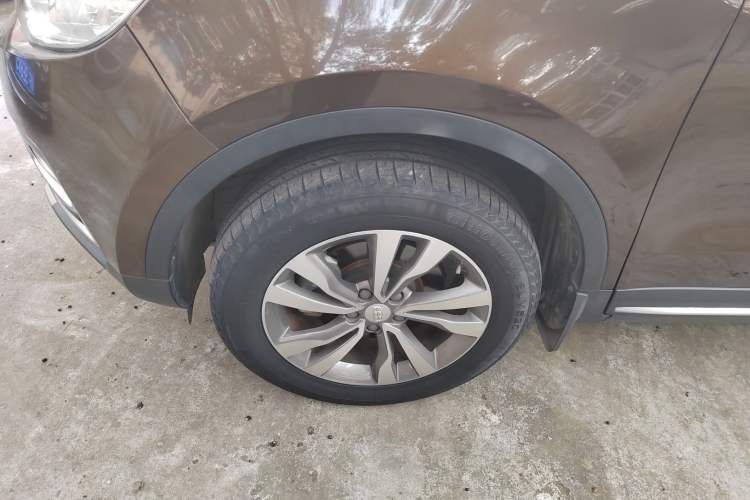 Used Geely Auto Emgrand X7 Sport 2016 2.0L Manual Smart Connect Version