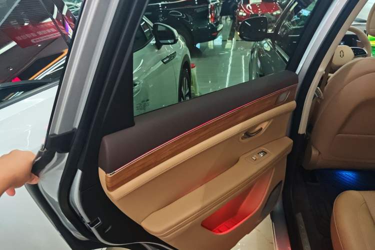 Used Hima AITO M7 2024 1.5T Rear-Drive Plus Version 5 Seats
