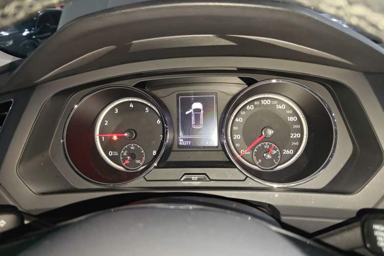 Used Volkswagen Tiguan L 2019 330TSI Automatic Two-Wheel Drive Luxury Edition China V Standard
