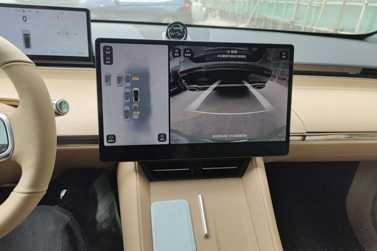 Used Hima Luxeed R7 2024 All-Electric 736 km Ultra