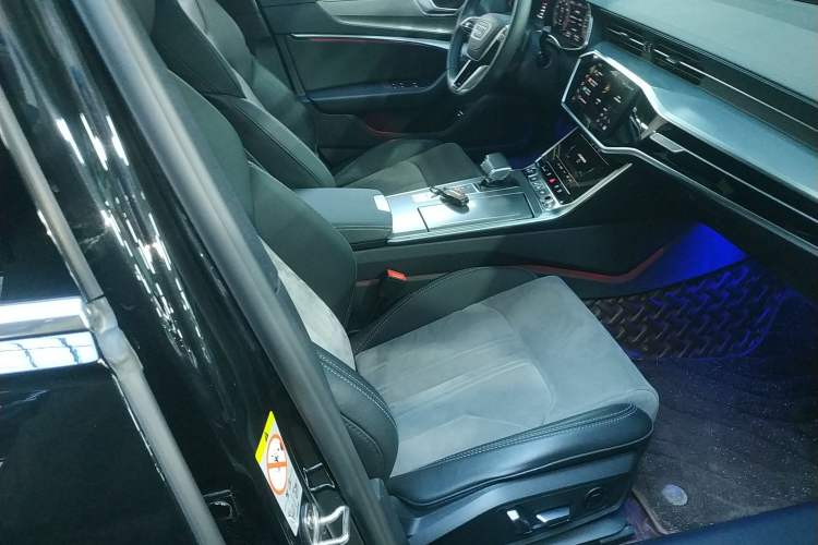 Used Audi A6L 2023 40 TFSI Luxury Dynamic Model
