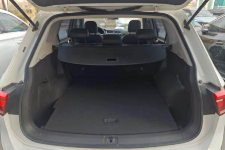 Used Volkswagen Tiguan L 2017 330TSI Automatic Two-Wheel Drive Comfort Edition