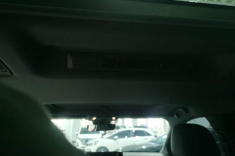 Used Toyota Granvia 2024 2.5L Hybrid Prestige PLUS Edition
