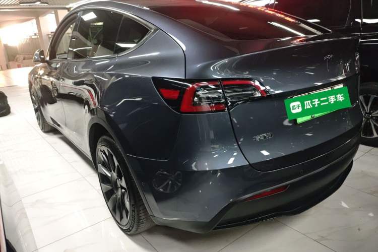Used Tesla Model Y 2021 Long-Range All-Wheel-Drive Version
