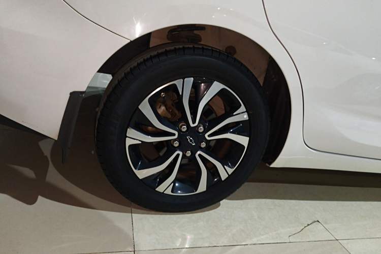 Used Chevrolet Monza 2019 RS 330T Automatic Comfort Edition China VI Standard
