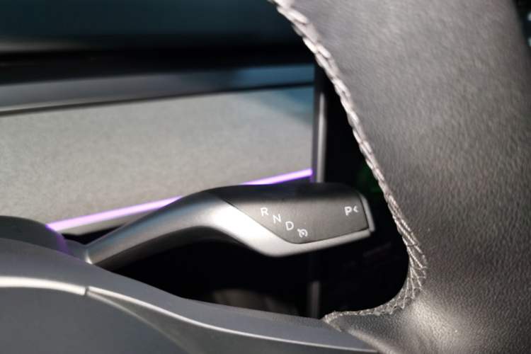 Used Tesla Model Y 2023 Long-Range All-Wheel-Drive Version
