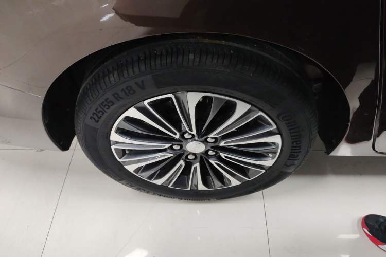 Used Buick GL8 2021 ES Landtrek 653T Luxury Model
