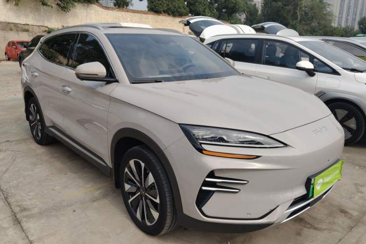 Used BYD Song PLUS New Energy 2025 EV 520km Luxury Version
