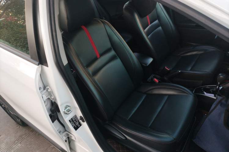 Used Toyota YARiS L 2021 X-Trail 1.5L CVT Luxury Edition