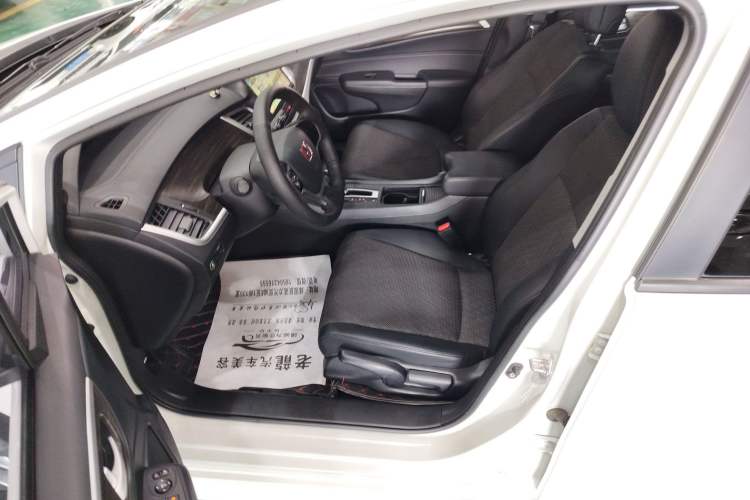 Used Honda Jade 2017 1.8L automatic Comfort version 5 seats
