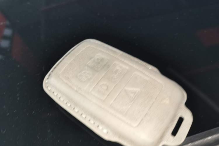 Used Land Rover Range Rover Evoque 2020 249 PS R-DYNAMIC S Black Edition Sport Version