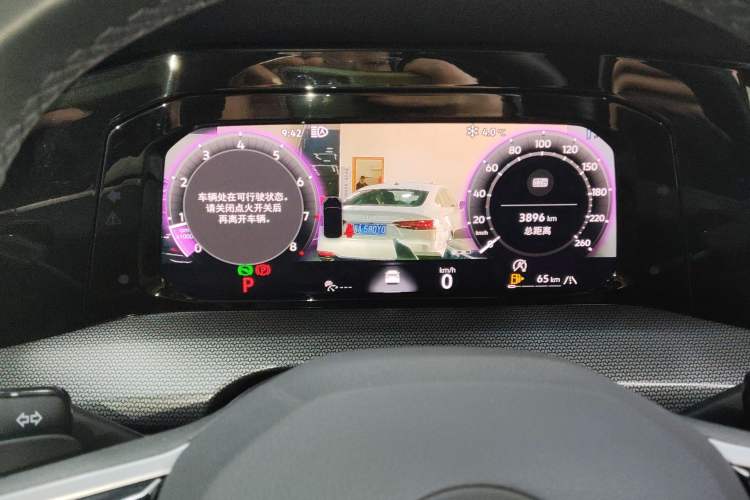 Used Volkswagen Golf 2025 300TSI R-Line
