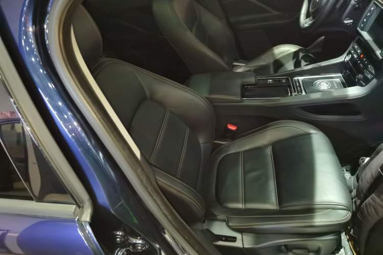 Used Jaguar F-PACE 2018 2.0T Four-Wheel Drive Urban Luxury Edition