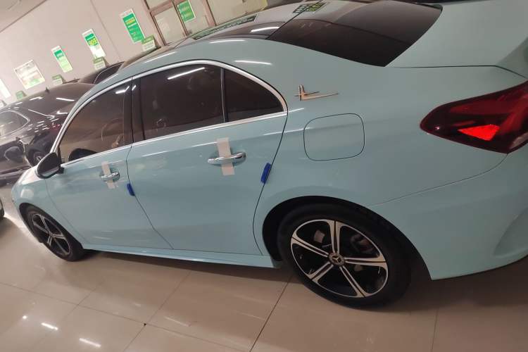 Used Mercedes-Benz A-Class 2022 Second Facelift A 200 L Sport Sedan Fashion Version
