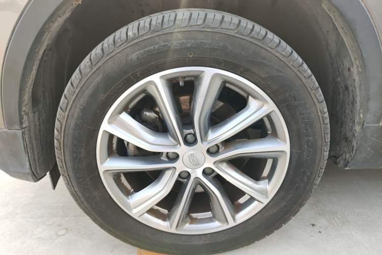 Used Geely Auto Emgrand X7 Sport 2018 1.8TD Automatic Two-Wheel Drive Smart Connect 4G Internet Edition