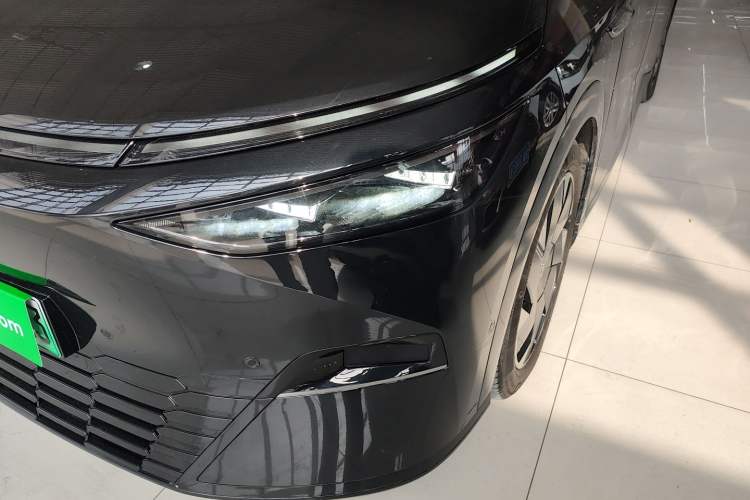 Used XPeng X9 2024 702 Ultra-Long Range Max