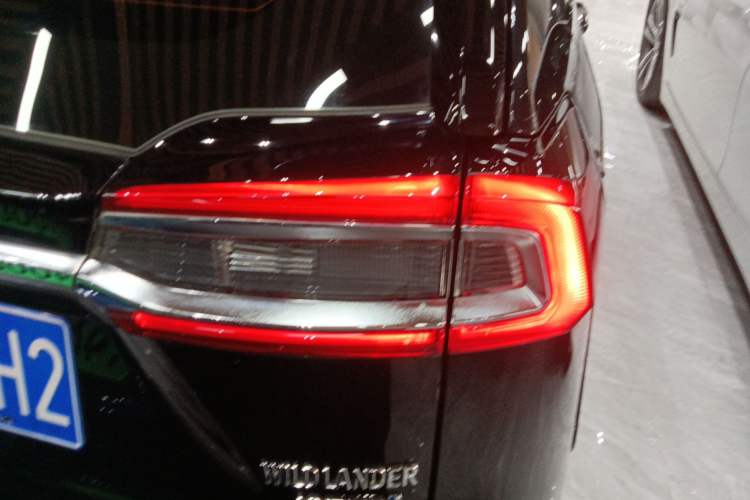 Used Toyota Wildlander 2023 Dual-Motor 2.5L E-CVT Four-Wheel Drive Prestige Edition
