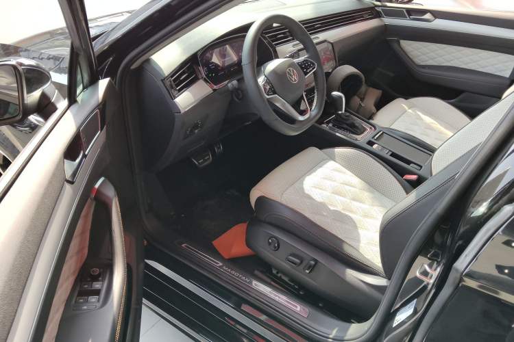 Used Volkswagen Magotan 2023 2 Million Units Commemorative Edition 330TSI DSG Luxury Version