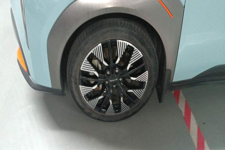 Used AION Y 2022 70 Tech Edition Lithium Iron Phosphate