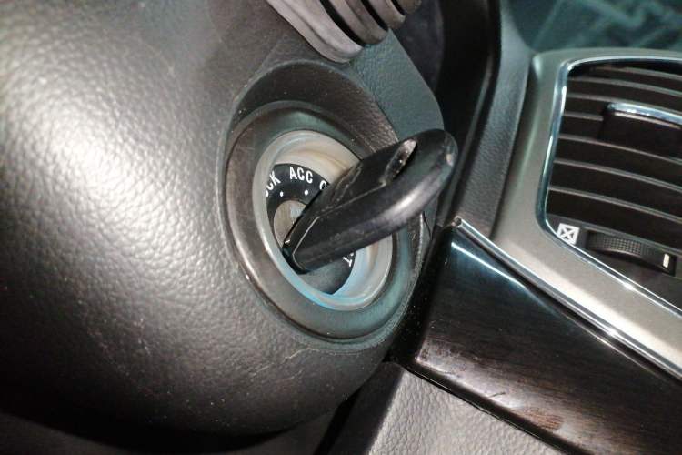 Used Chevrolet Captiva 2014 2.4L 4x4 Flagship Edition 7 Seats
