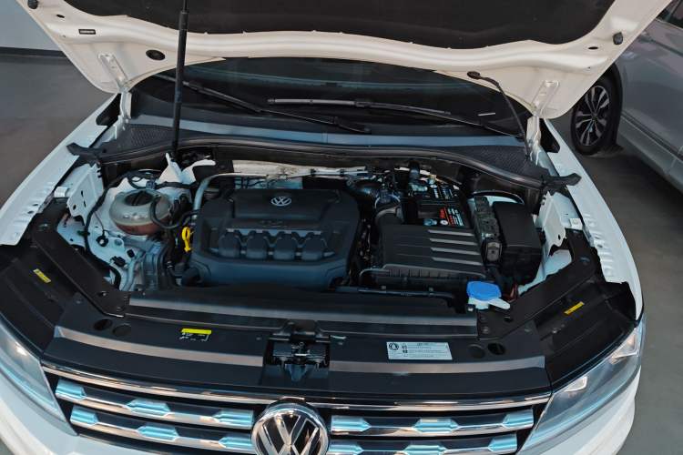 Used Volkswagen Tiguan L 2019 Revised 330TSI Automatic Two-Wheel Drive Smart & Luxury Edition China VI Standard
