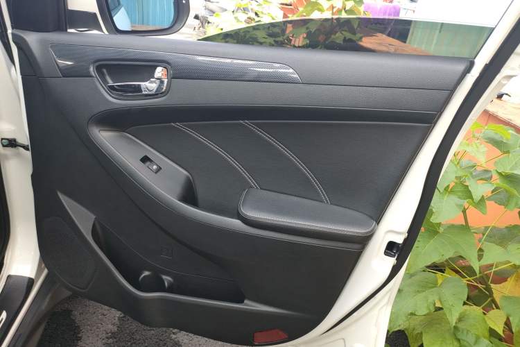 Used Dongfeng Fengon 580 2021 Revised ☆ Star Edition 1.8L Manual Elite Version
