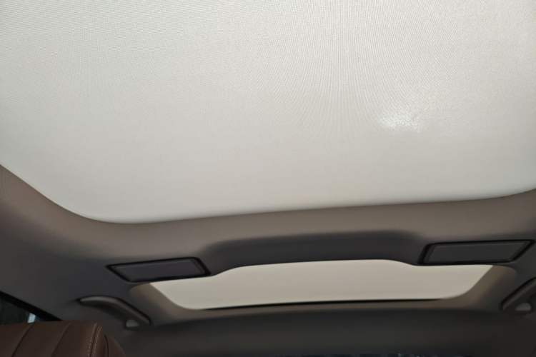 Used Mercedes-Benz E-Class 2019 E 300 L Sporty and Stylish Model
