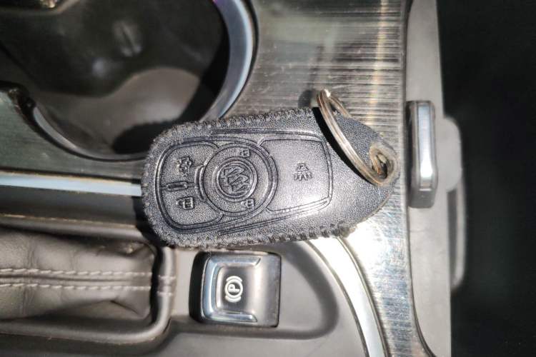 Used Buick Envision 2018 20T Two-Wheel Drive Luxury Model
