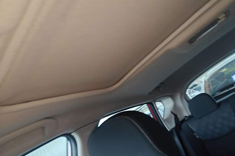 Used Nissan Tiida 2016 1.6L CVT Cool Dynamic Edition