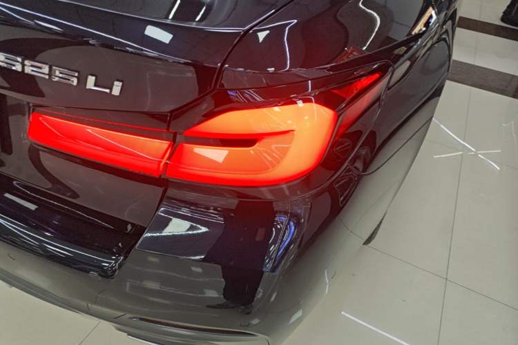 Used BMW 5 Series 2022 Restyled 525Li M Sport Package
