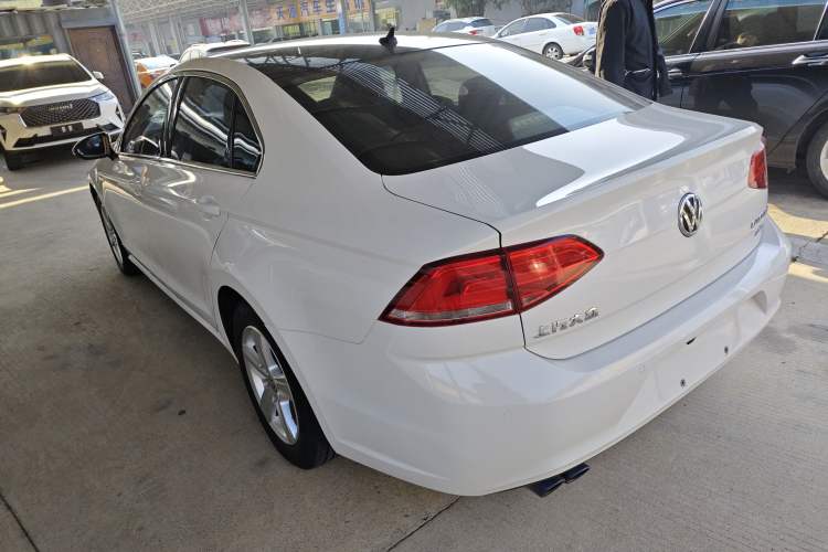 Used Volkswagen Lamando 2017 230TSI DSG Fashion Edition
